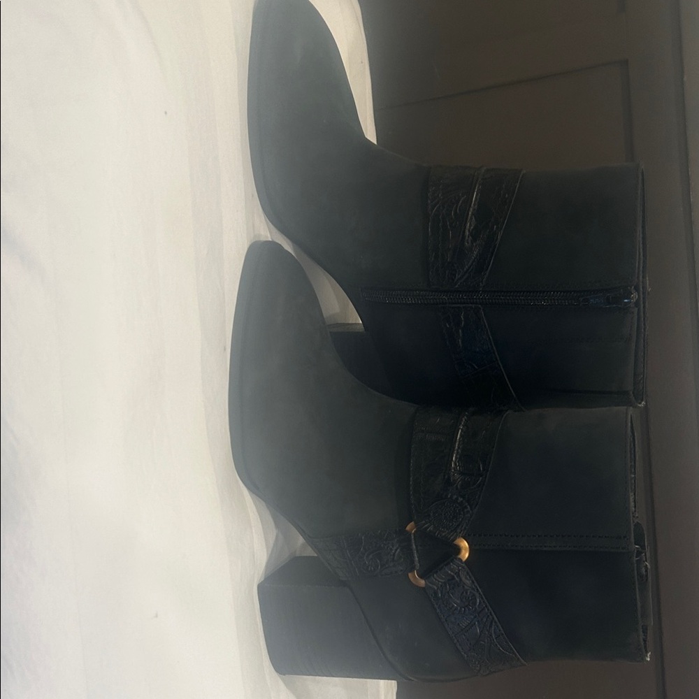 Vionic Black Ankle Booties